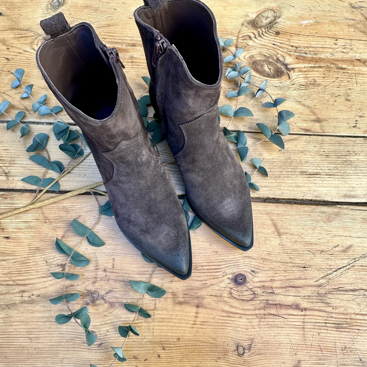 Tiage SEMERDJIAN E2866 CHOCOLAT